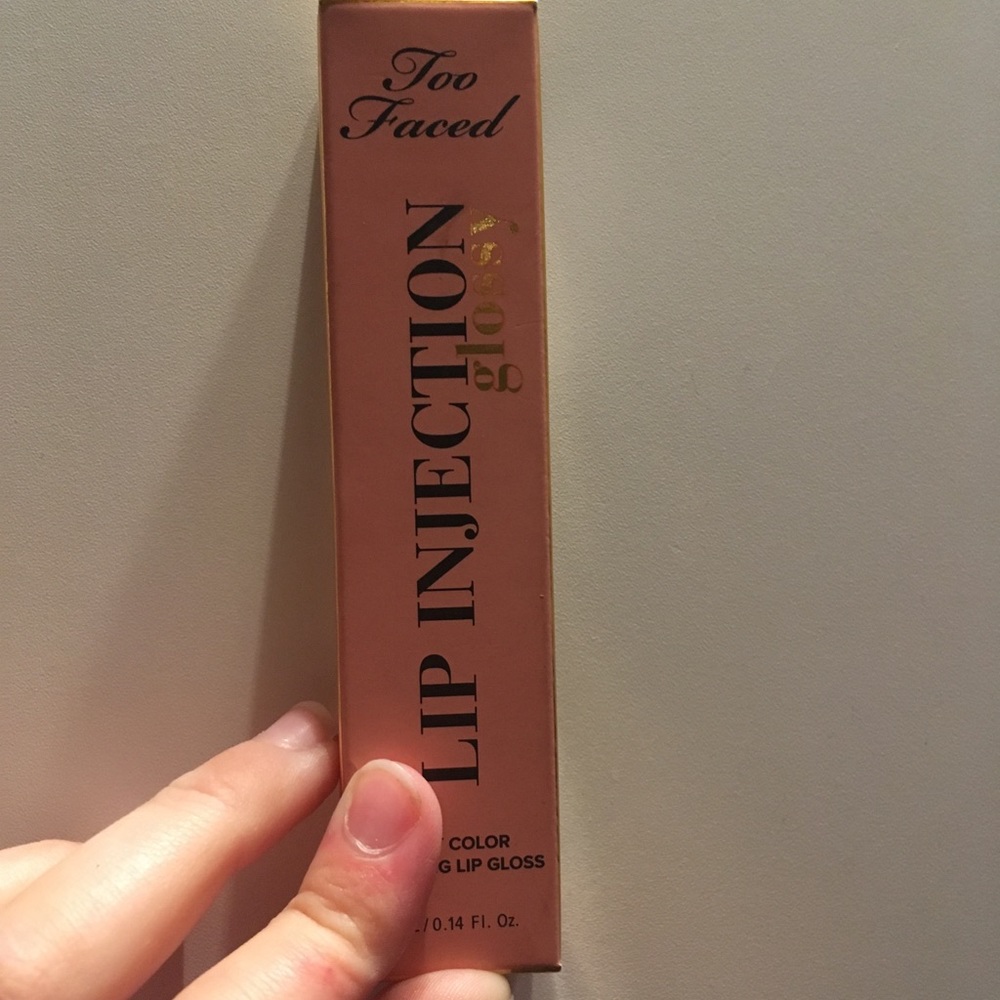 Two faced lip balm (milkshake)